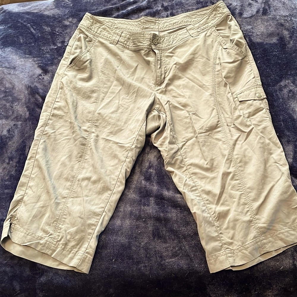 Columbia cropped cargo pants